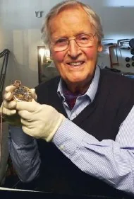 داستان باورنکردنی ساعت ماری آنتوانت با نیکلاس پارسونز (The Incredible Story of Marie Antoinette's Watch with Nicholas Parsons)