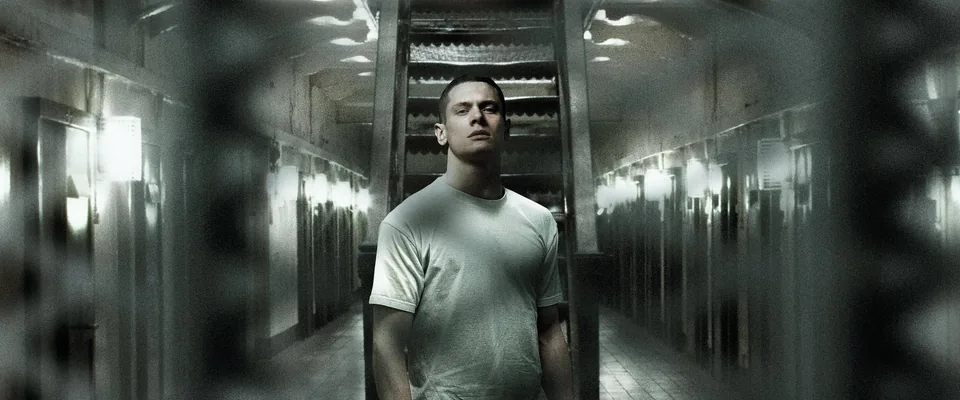 ستاره‌دار (Starred Up)