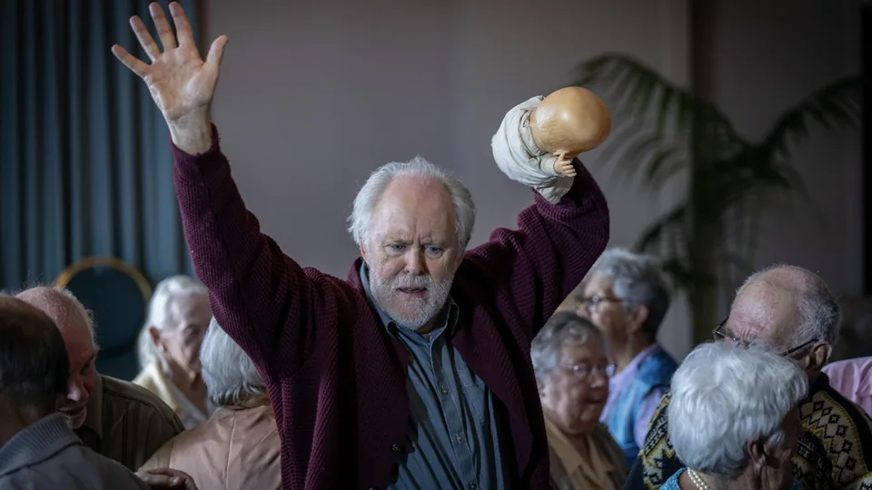 The Rule of Jenny Pen (John Lithgow)