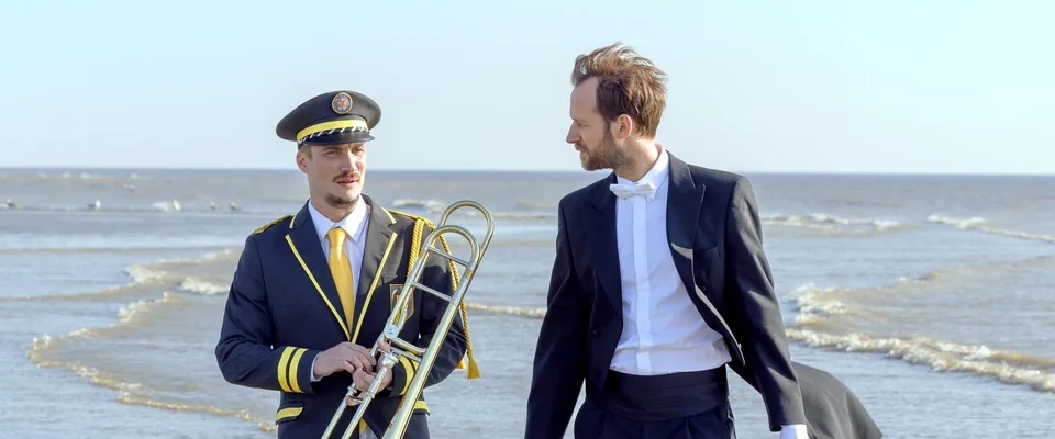 The Marching Band (Benjamin Lavernhe)
