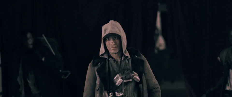 Cora (Emily Stevens)