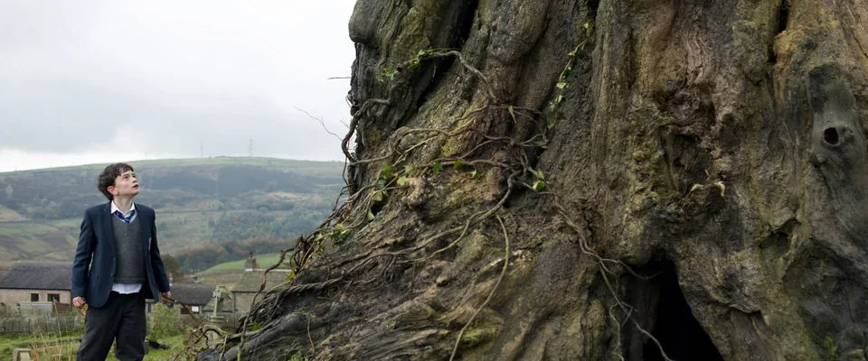 هیولایی فرا می‌خواند (کتاب) (A Monster Calls)