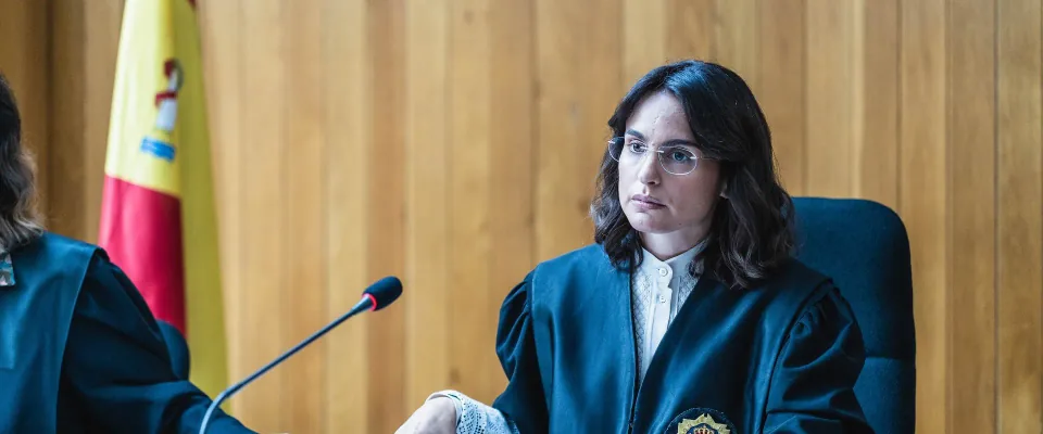 Justicia artificial (Verónica Echegui)