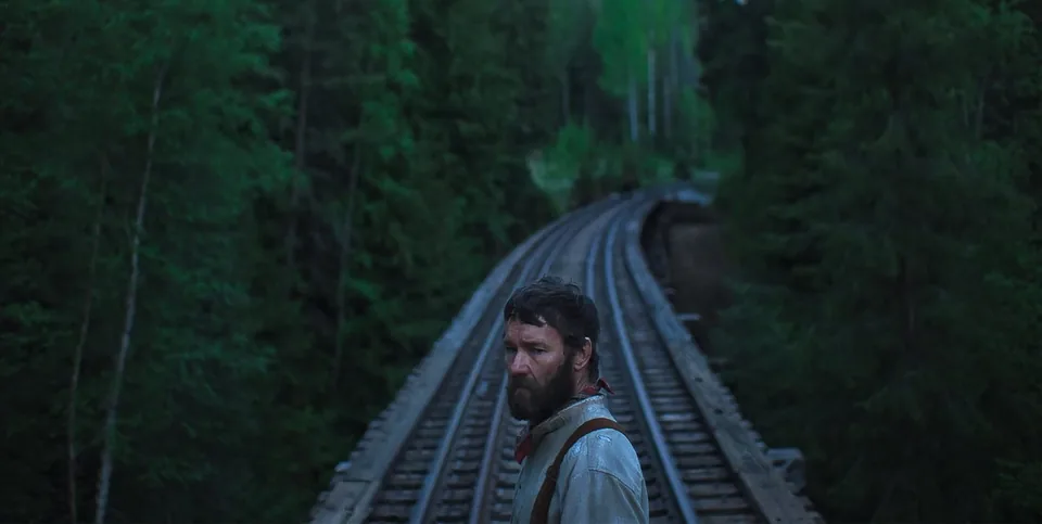 رؤیاهای قطار (Train Dreams)