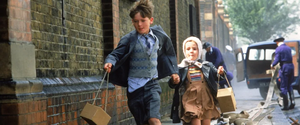 امید و افتخار (Hope and Glory)